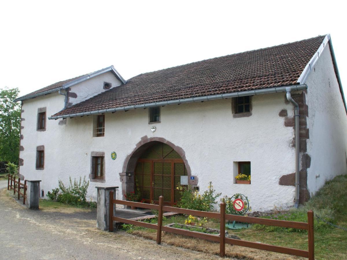 Spacious Holiday Home Near The Forest Esmoulieres 객실 사진